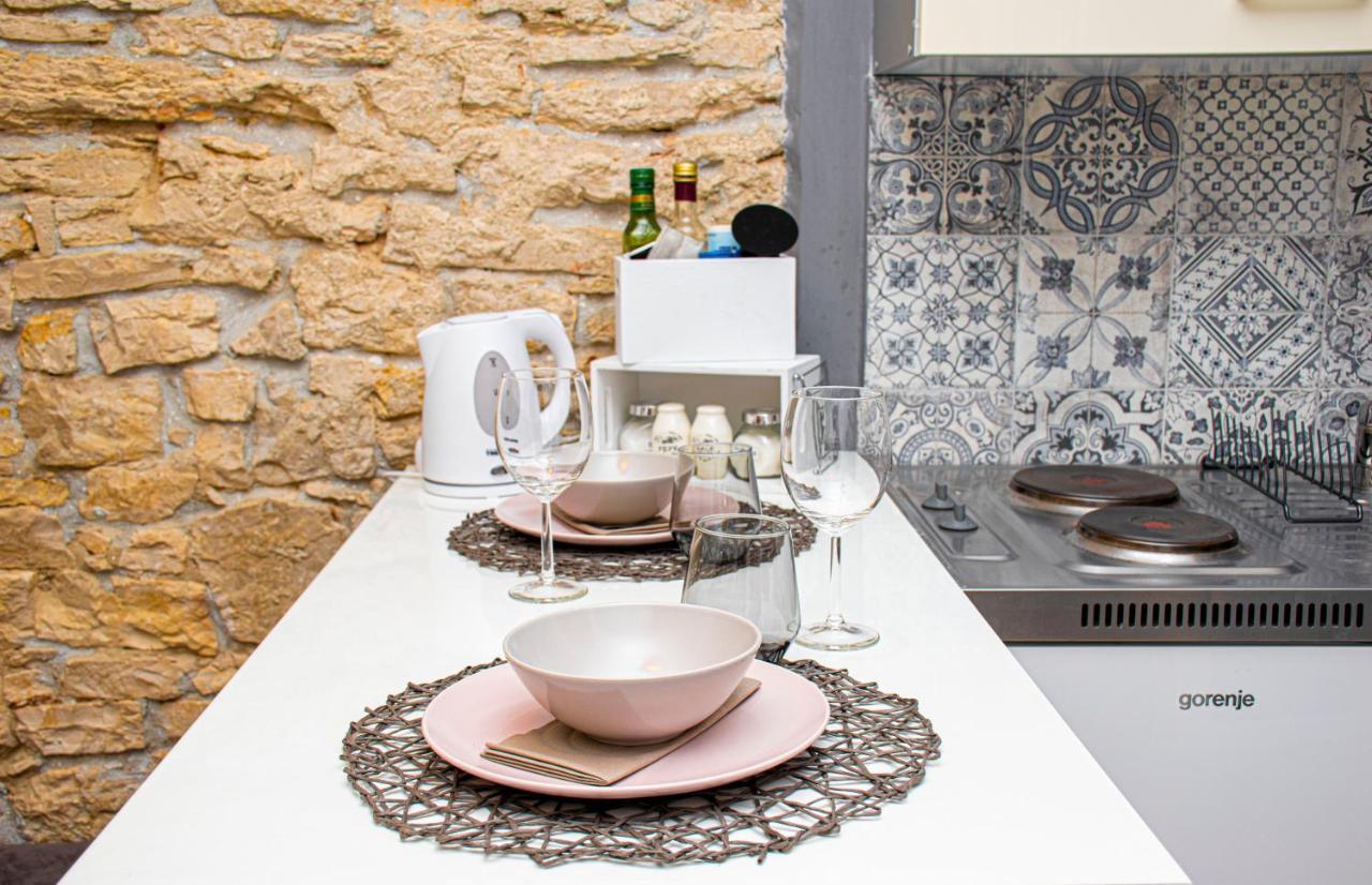 Nina Colosseum Apartment Пула Екстериор снимка