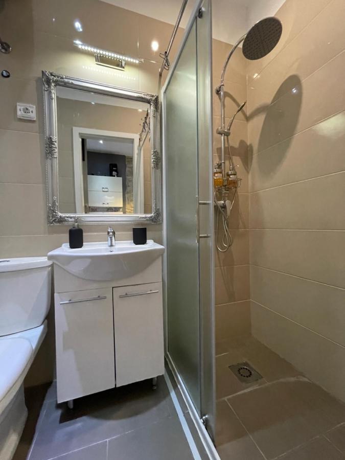 Nina Colosseum Apartment Пула Екстериор снимка