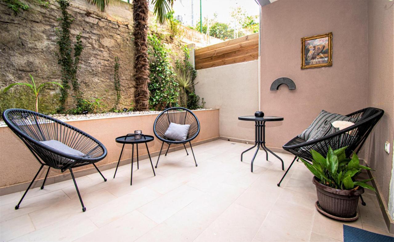 Nina Colosseum Apartment Пула Екстериор снимка